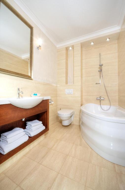 Hotel Lipowy Most Supraśl 외부 사진